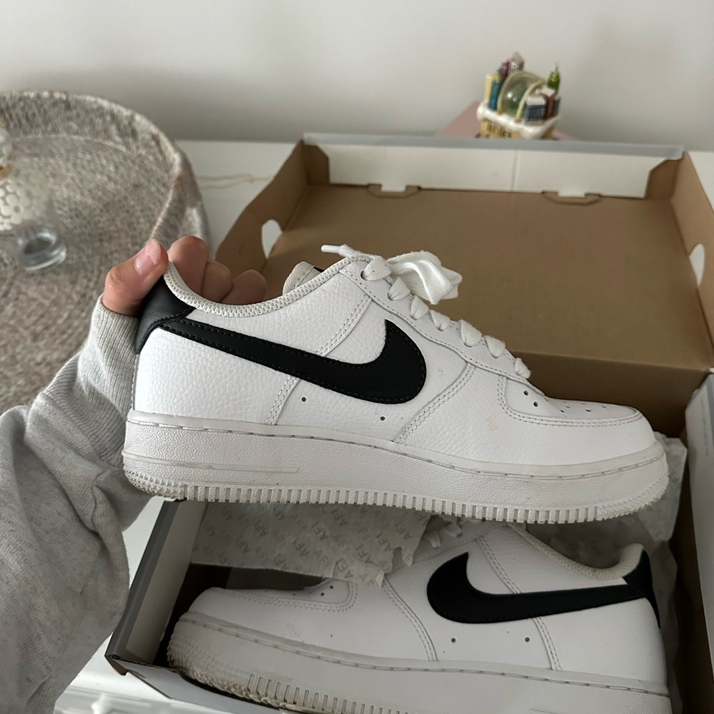 Nike Air Force Sneakers